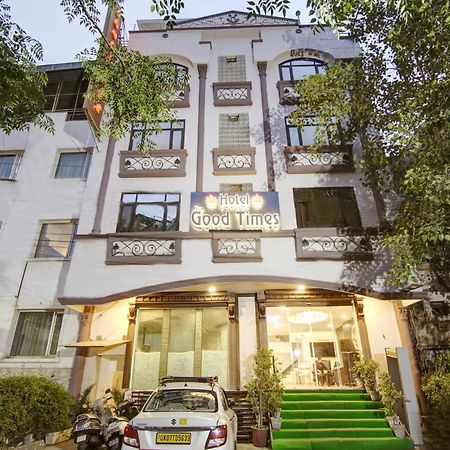 Hotel Good Times Near Ganga Ram Hospital And Karol Bagh Metro 德里 外观 照片