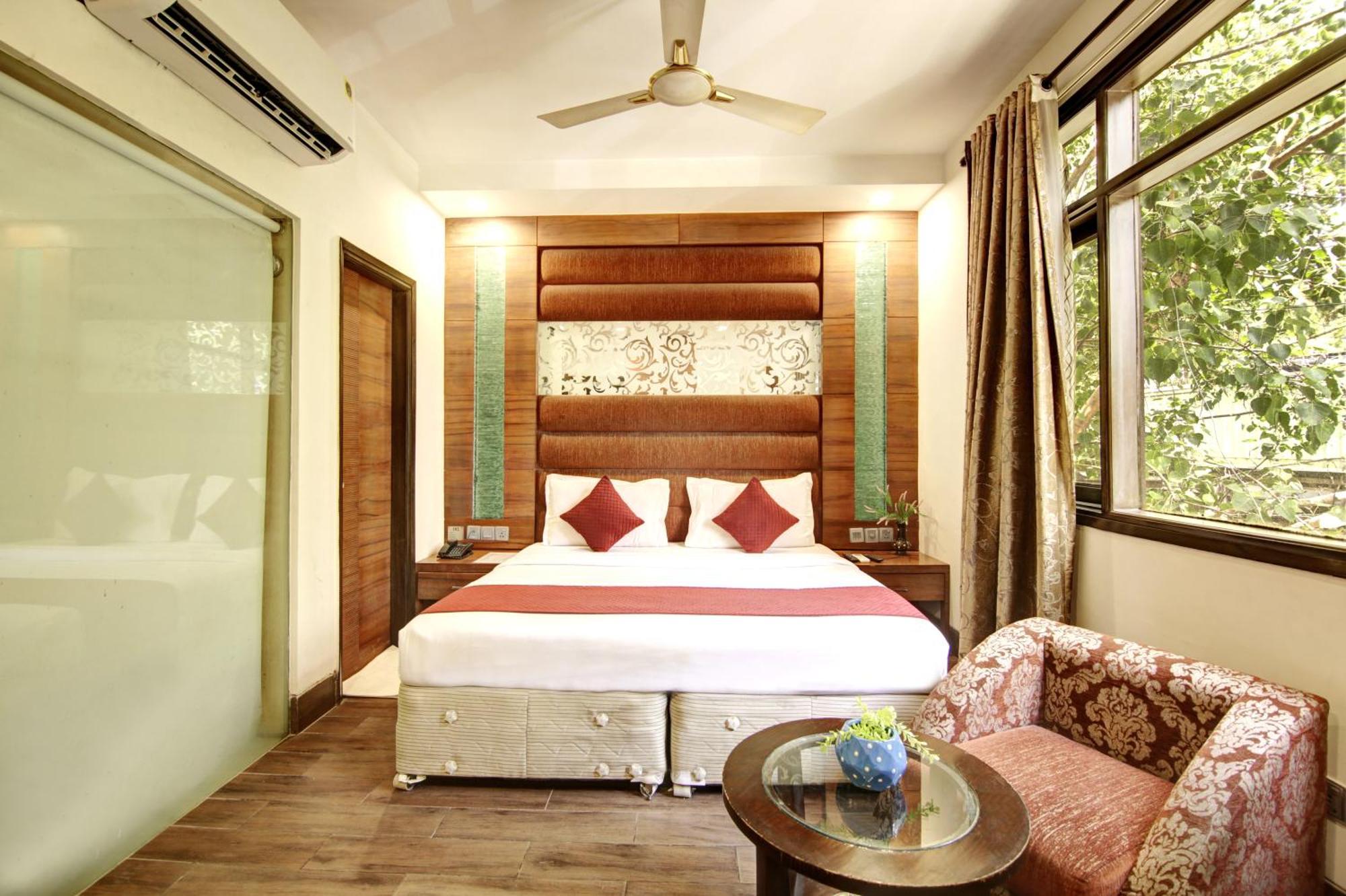 Hotel Good Times Near Ganga Ram Hospital And Karol Bagh Metro 德里 外观 照片