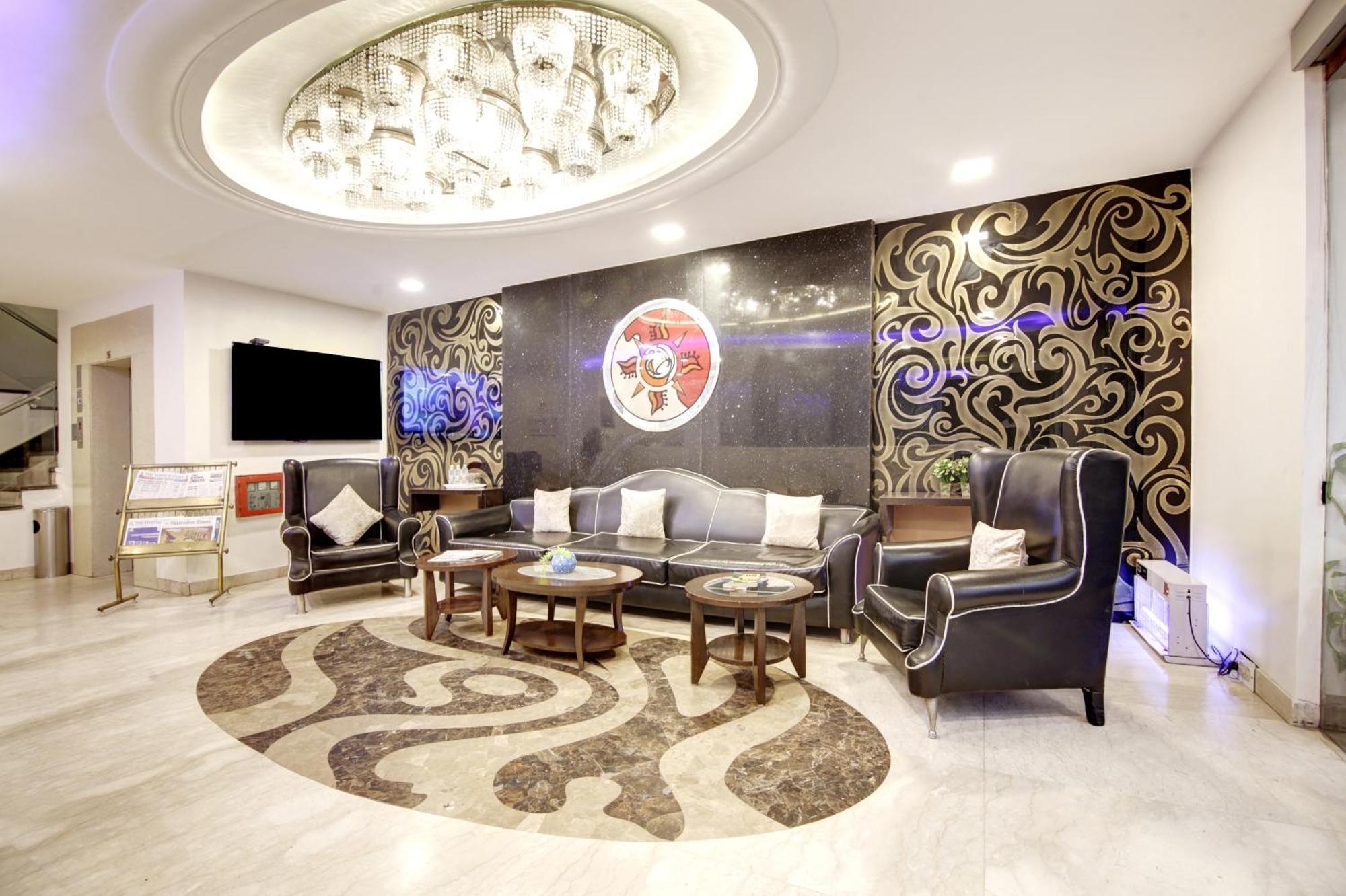 Hotel Good Times Near Ganga Ram Hospital And Karol Bagh Metro 德里 外观 照片