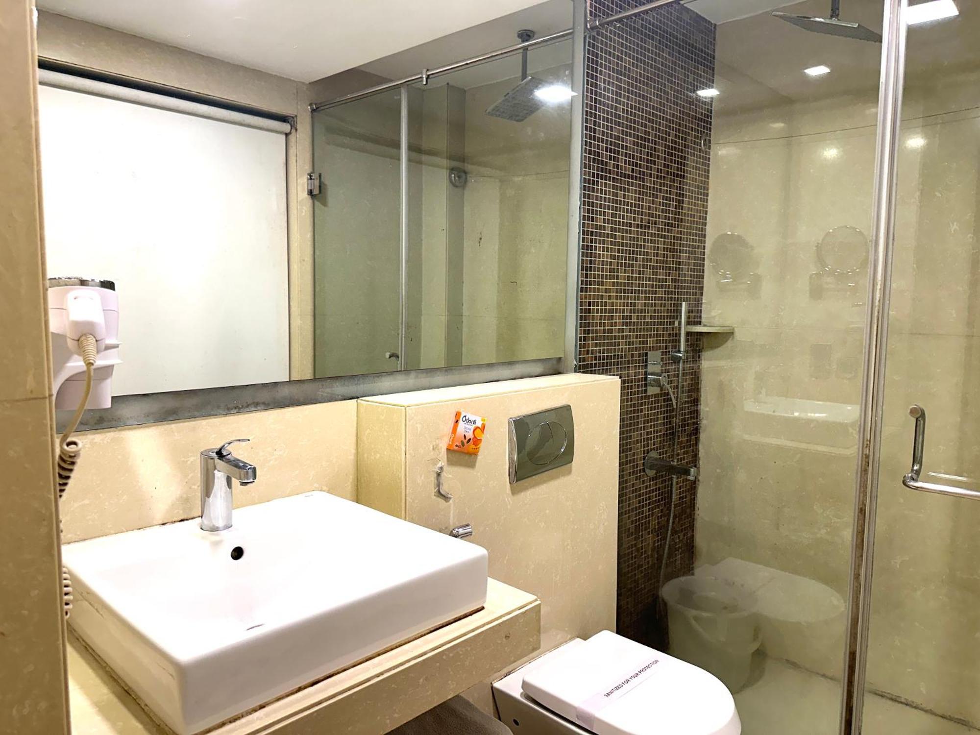Hotel Good Times Near Ganga Ram Hospital And Karol Bagh Metro 德里 外观 照片
