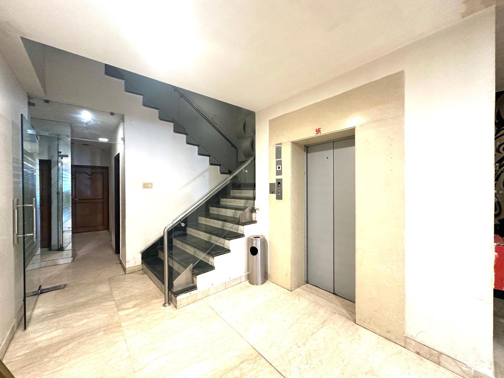 Hotel Good Times Near Ganga Ram Hospital And Karol Bagh Metro 德里 外观 照片