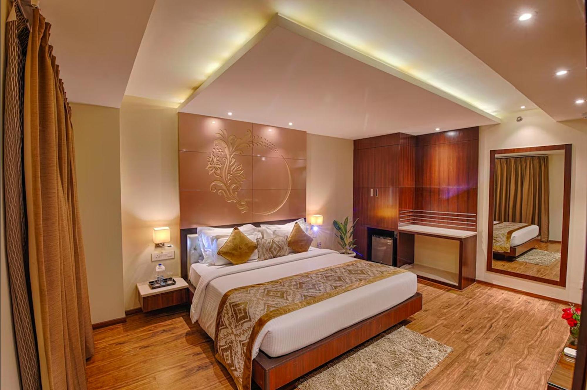 Hotel Good Times Near Ganga Ram Hospital And Karol Bagh Metro 德里 外观 照片